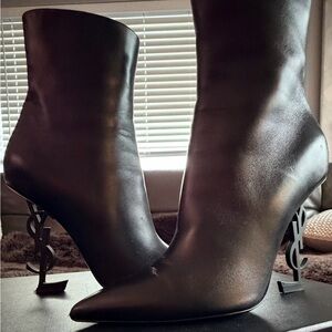 Saint Laurent Opyum Leather Booties